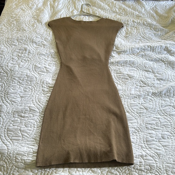 Aritizia Wilfred free dress size small - Picture 4 of 4